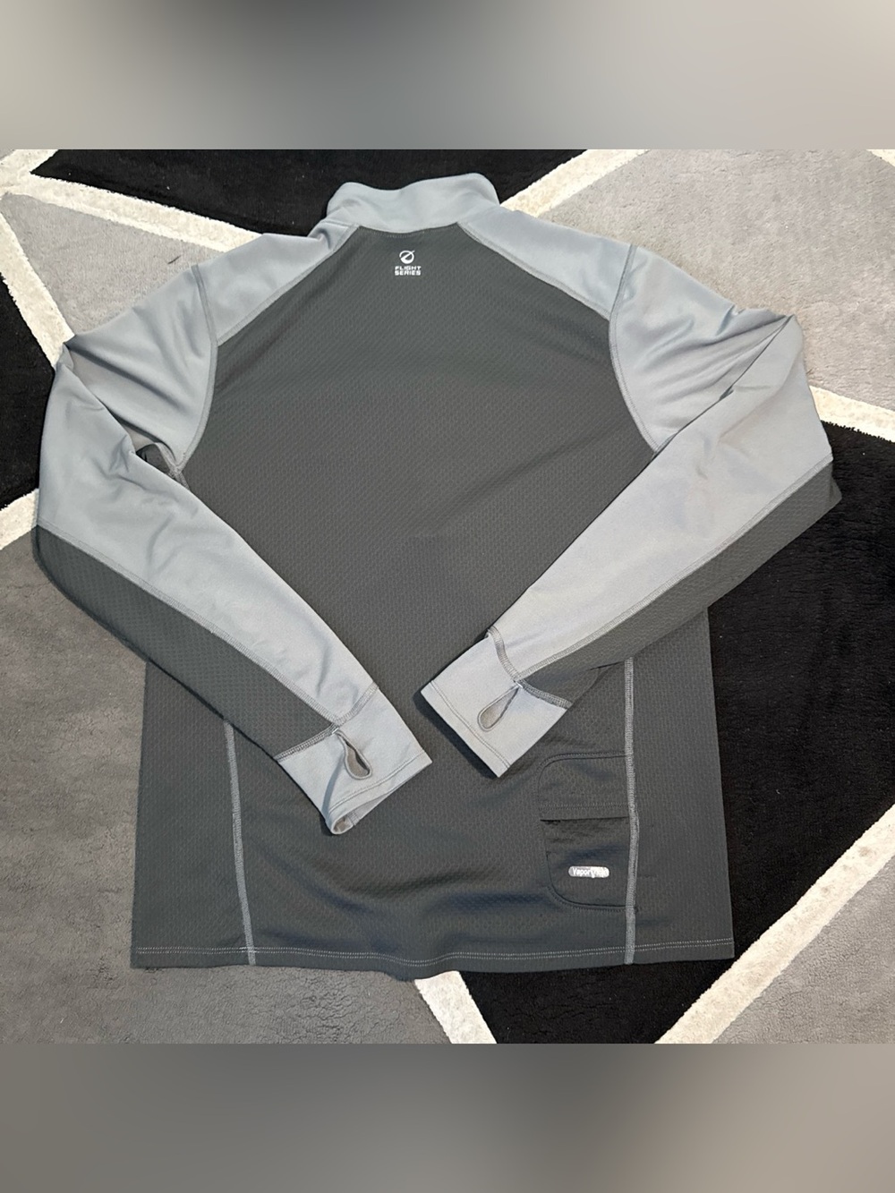 The North Face grey lightweight quarter zip - Picture 3 of 3